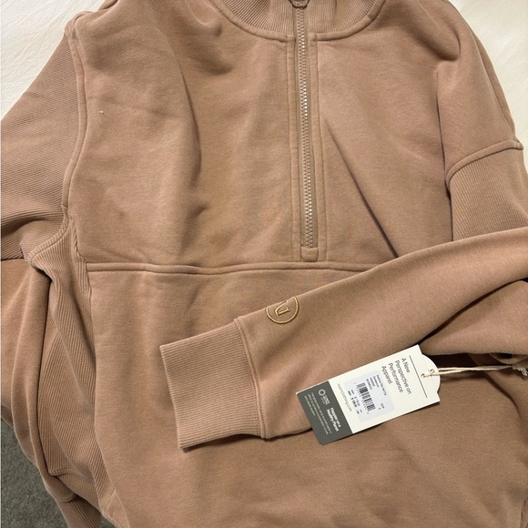 NWT Vuori Sedona half zip - Picture 2 of 3